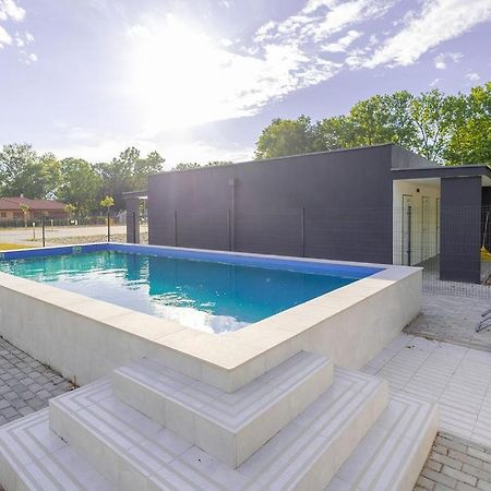 Forest Foeldvar Apartmanok By Bltn Balatonfoldvar Bagian luar foto