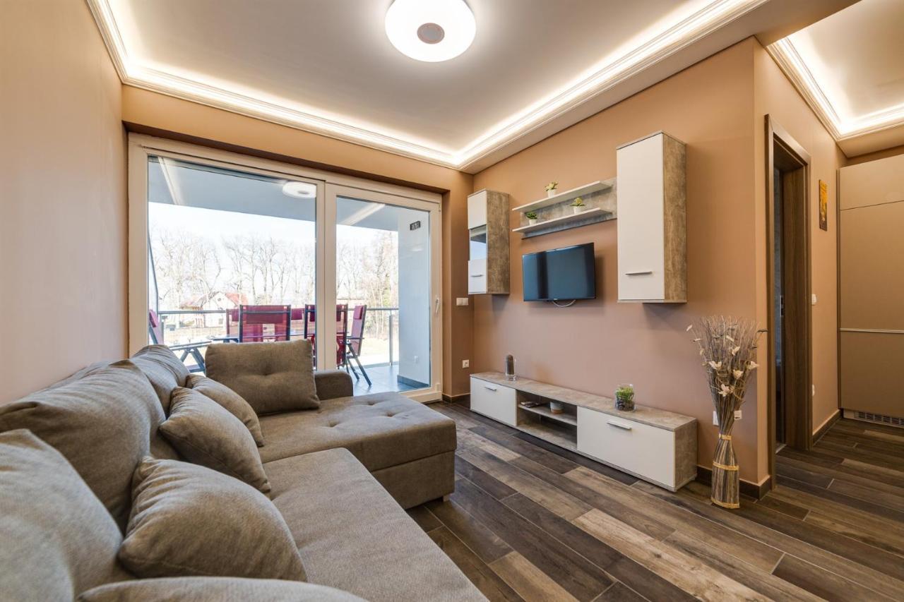 Forest Foeldvar Apartmanok By Bltn Balatonfoldvar Bagian luar foto